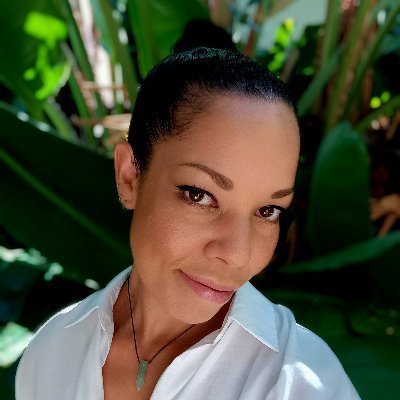 robynnfarrell's profile picture. Part-time Content Creator 📝 | Editor 🖥️

Full-time Wanderer🧳| Wonderer💭