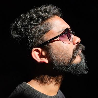 iamrealkuna's profile picture. बात तो सिर्फ जज़्बातों की है वरना,
मोहब्बत तो सात फेरों के बाद भी नहीं होती.🤔🤓