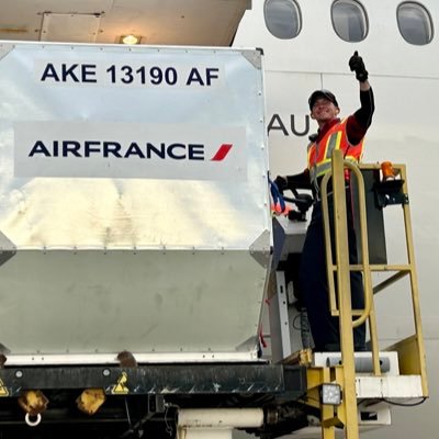 ZacheryMcculley's profile picture. ✈️ Airline 🏠 TN