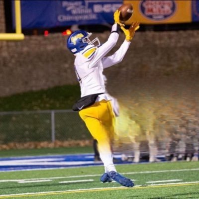 6’3 175 football #4 basketball #2 |WR/CB| |4.57 40|@MnWest_football commit #jucoproduct