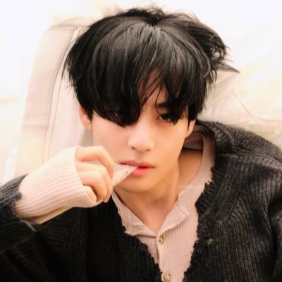 taehyung pics⚡️さんのプロフィール画像