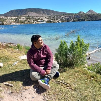 m_absa's profile picture. Soy demasiado inteligente para preocuparme por lo que piensan de mi los demás. Excepto, por su puesto, cuando lo piensan correctamente
