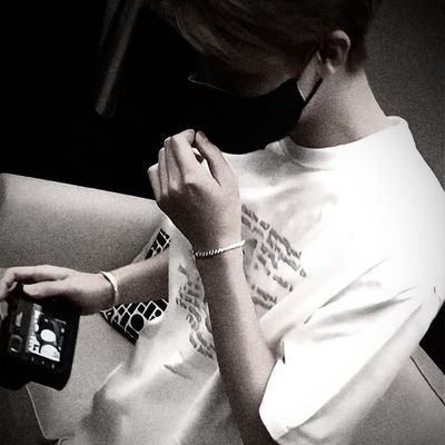 เจนนีน (n.) มนุษย์ชาเขียว