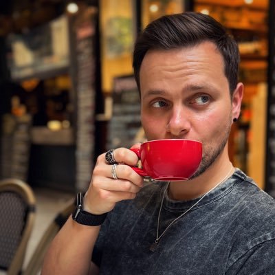 True Crime and Coffee. 1.9 Million Subs on YouTube. Twitter sucks. Most active on Instagram!