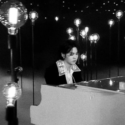 aninhaislost's profile picture. 