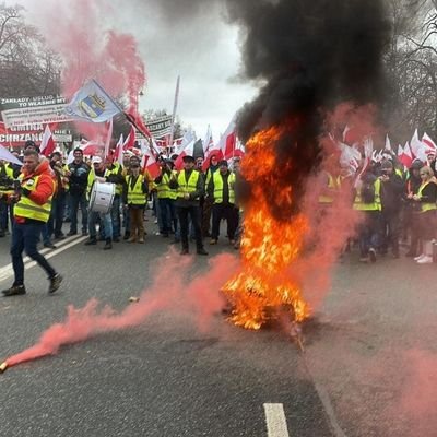 Nieoficjalne konto fanów #ProtestRolników | Sprzeciwiamy się Zielonemu Ładowi i nieograniczonemu napływowi towarów z zagranicy | OBSERWUJ NAS |