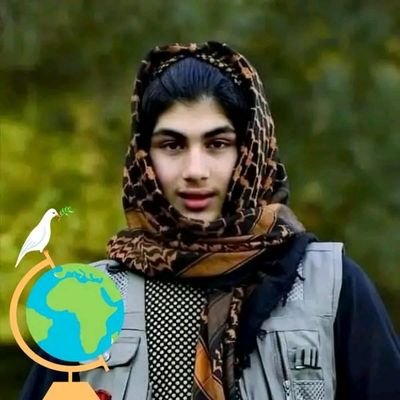 دحريت ناوي به بدرنګه شي سر توره به شي.
که يې له غاړې نه د مستو زلمو هار لرې شي