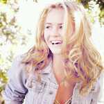 TragicFate_'s profile picture. I can feel it pulling at me. The darkness that threatens to rule my life ready to pull me under, drown me completely. #TheMysticHarborofPanem #Owner (18+ rp)