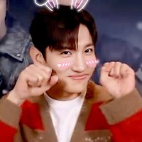 ‧⁺ 𝑂 𝑛 𝑙 𝑦 𝑚 𝑖 𝑛 𝑚 𝑖 𝑛 ⋆·˚ (@onlyminmin) 's Twitter Profile