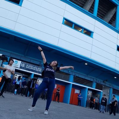 hincha de Racing, de Perón, Evita, Néstor y Cristina.
Tec. Comunicación Digital ( Unab).
socia de Racing Club 💙