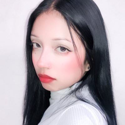 va1ee_P's profile picture. {•.•}