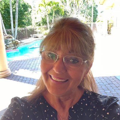 retmier's profile picture. 