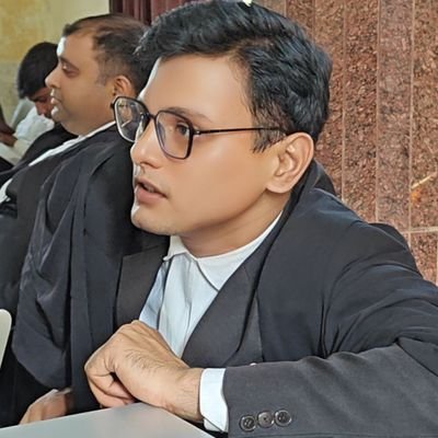 Lawyer | Writer | फ़नकार
Astrophile || Selenophile || Nyctophile