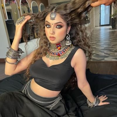 #NIKSARINDUSTRIES sis @iamswatirajak Meri Moh @mohitamishra90
Dushman @luckysi1599
🙊
A/f @Alfaaze_ishq
L/sis @Anyra_ak47
Daughter @kat4bbc
jaan @queen_lipakshi