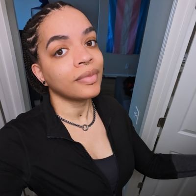 queer trans black woman in tech // infrastructure engineer // plant mom // @cyrinsong@tech.lgbt