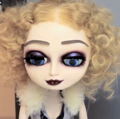 catcee11's profile picture. explorer, tea lover, day dreamer, film fan and magpie.