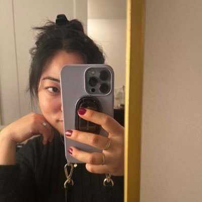 Oftenwanders's profile picture. Born to be a lover girl, forced to be a hater.