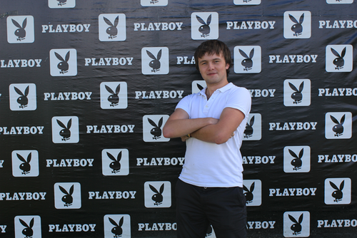 vladislavislove's profile picture. 