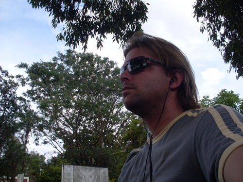 Consultor Imobiliário na empresa Direcional Engenharia e Professor de Geografia e Atualidades no curso ALUB e ex-Coordenador de Área.