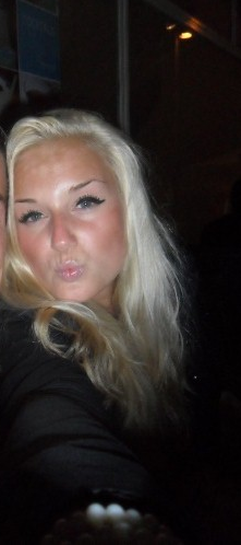 __carolienn's profile picture. student  ♥