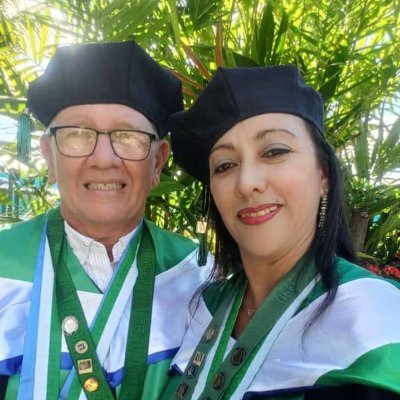 Doctor en Educ. Msc.Orientación, Prof. Maestría , Tutor, formado en Coach y PNL , 6 hijos maravillosos y una esposa espectacular.