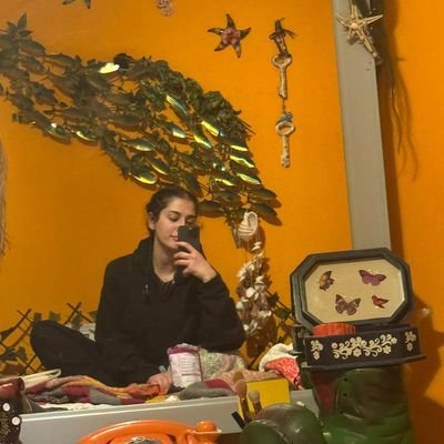 Nur_bkrhn's profile picture. 