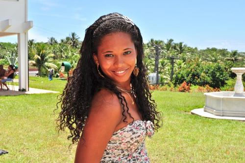 magalirh123's profile picture. Vocês riem de mim por eu ser diferente, e eu rio de vocês por serem todos iguais.”