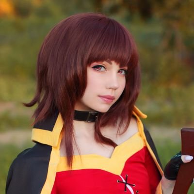 コスプレイヤーでありブロガー. 大のツンデレで、猫好きです . 私の他のアカウント @caticornplay