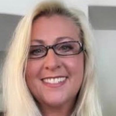 Author & int’l Model & Biz coach Co founder @dogheavenllc Nitamariecoaching@yahoo.com.