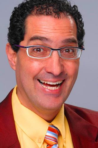 LuizBerlimj's profile picture. Sou palestrante e Ator, Professor de Yoga da Gargalhada, especialista em motivação e alegria.