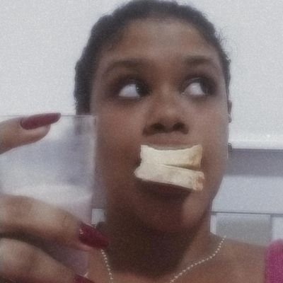 delliriumblue's profile picture. Sobrevivo por pura ansiedad✨                                     

disappear in my headphones 🌼

🩵side