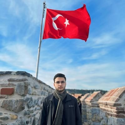 ✒Eğer medeniyet açıp saçmaksa bedeni;
Desenize hayvanlar bizden daha medeni!