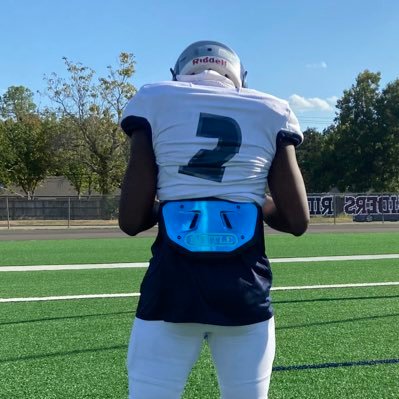 Qb//Houston Tx//co of 2027//3.4 GPA//🏈//5’10 180//#2.                                            INSTAGRAM:Vibesw.j2