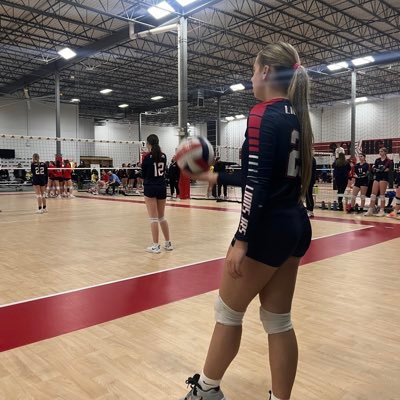 14, 5’6, Marquette Academy, 📍IL, Volleyball Setter, Hitter, DS 🏐, Class of 27’, greysyn613@gmail.com