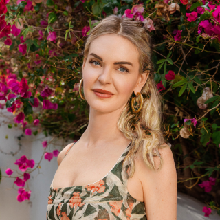 TheLaylaMartin's profile picture. Sex and Tantra Expert | Exploring the outer edge of human potential. Creator of the VITA™ Method, a Tantric approach to sex, love and relationship.