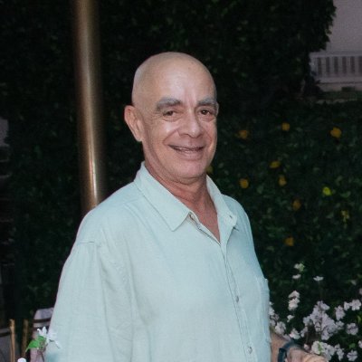 Cristão evangélico. Torcedor do maior campeão do Brasil.
Democracia sempre. Defendo o crescimento econômico com justiça social e sustentabilidade. SDV.