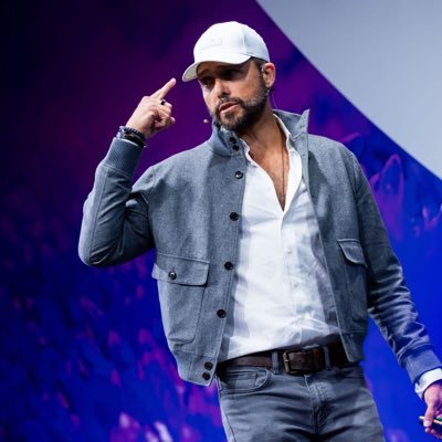 nickmennell's profile picture. 