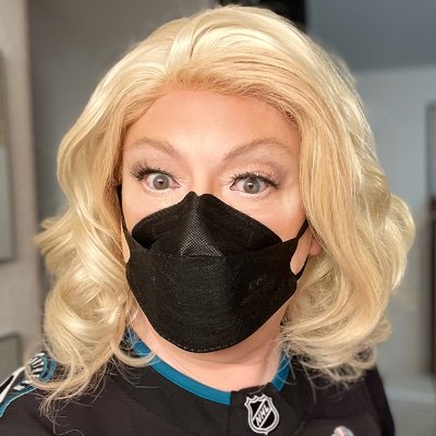 Gender adventuress, hockey fan, aide-de-camp. 2-time winner of the Miss DomCon pageant. Tweets are sincere but not always serious  https://t.co/IEWvCOPOaw