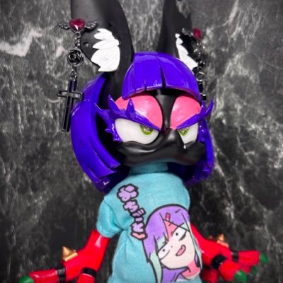 ローラ トゥインクル缶バッジ 8個 どせー على X:
