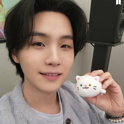 ugh jules⁷ 아포방포さんのプロフィール画像