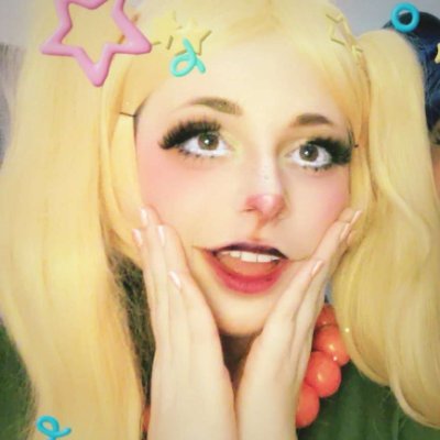 | Oreo/Ann | ♏ | she/they | Lesbian | Bay Area | cosplayer | I love girls, especially when they're gay and love each other. 💖 @lore_of_lies 💖