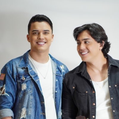 📝Cantores e Compositores 🎶”NA FRENTE DA RAPARIGA” “CIÚME BATEU” 🎶