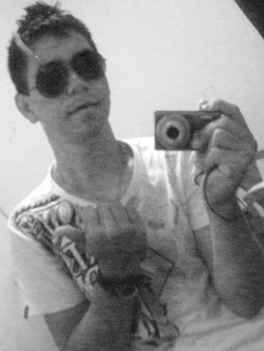 # 20 Anos, Ariano, Peernambucano, Palmeirense.. Cursando o 5° Periodo de Eng.Civil ...