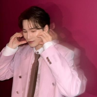 love_starhee_'s profile picture. 잘생기고 멋있고 예쁘고 귀엽고 섹시하고
다하는 만능엔터테이너 김희재🙆