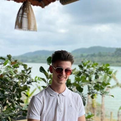 dernjani_ardian's profile picture. 