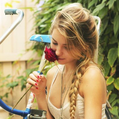 miller_dorotty's profile picture. Foodie 🎧
Self-made entrepreneur 律‍♀️

#BeachVibes #BeachDays