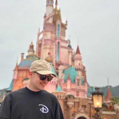 🏰 Theme Park Explorer from Switzerland | 🎬 Movies, TV Shows & Animes | 🇯🇵 Japan Geek | 🌋 TDR | DLP | HKDL | DLR | WDW | 🛳️ DCL | Aulani