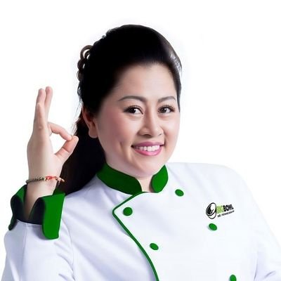 DailyVNeats's profile picture. "Welcome to my YouTube channel! I'm excited to share with you the daily delights of Vietnamese cuisine from my family's kitchen in Vietnam. Join us as we explor