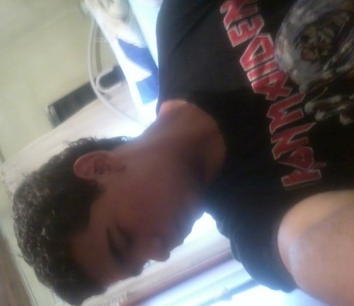 Eu dei meu coração para você , por que nada pode se comparar neste mundo com você  @eliana7x *-* sóo Dela u_u