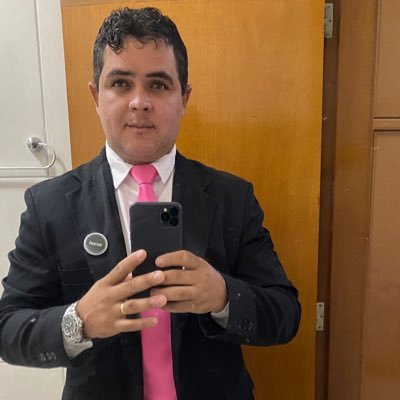 Casado,Amo minha Esposa e a vida que vivo hoje.TECNICO EM ELETROTECNICA..Vivo c/ o propósito de amar, servir, honrar a Jesus e ser usado por Ele.